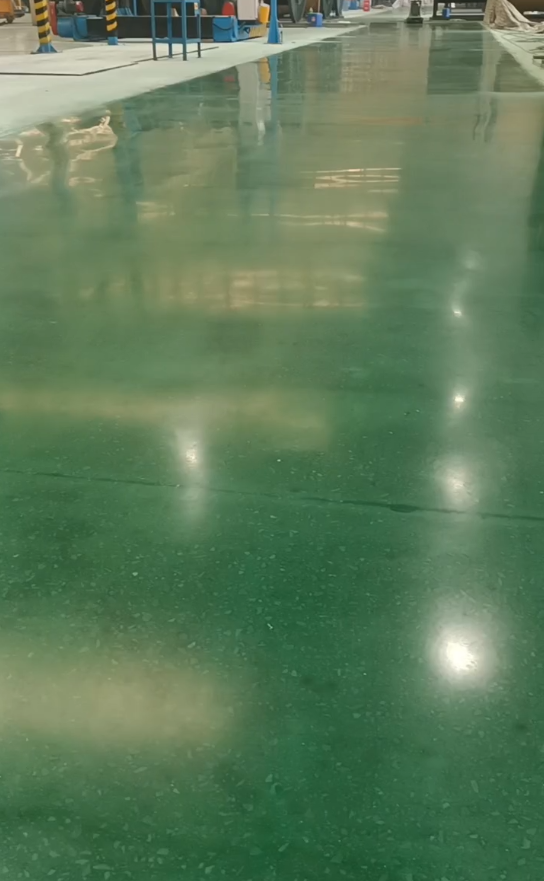 破舊環氧地坪換新顏——金潤彩色鋼化地坪贏的客戶的高度贊譽